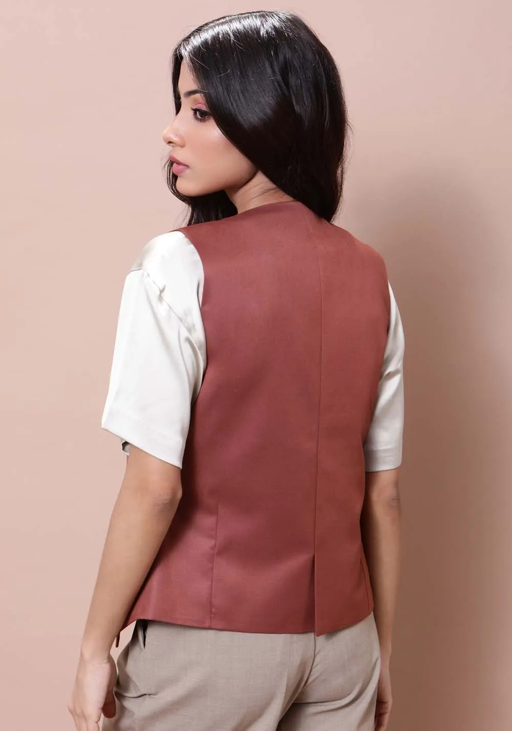 Entrepower's Classic Waistcoat with Angular Hem