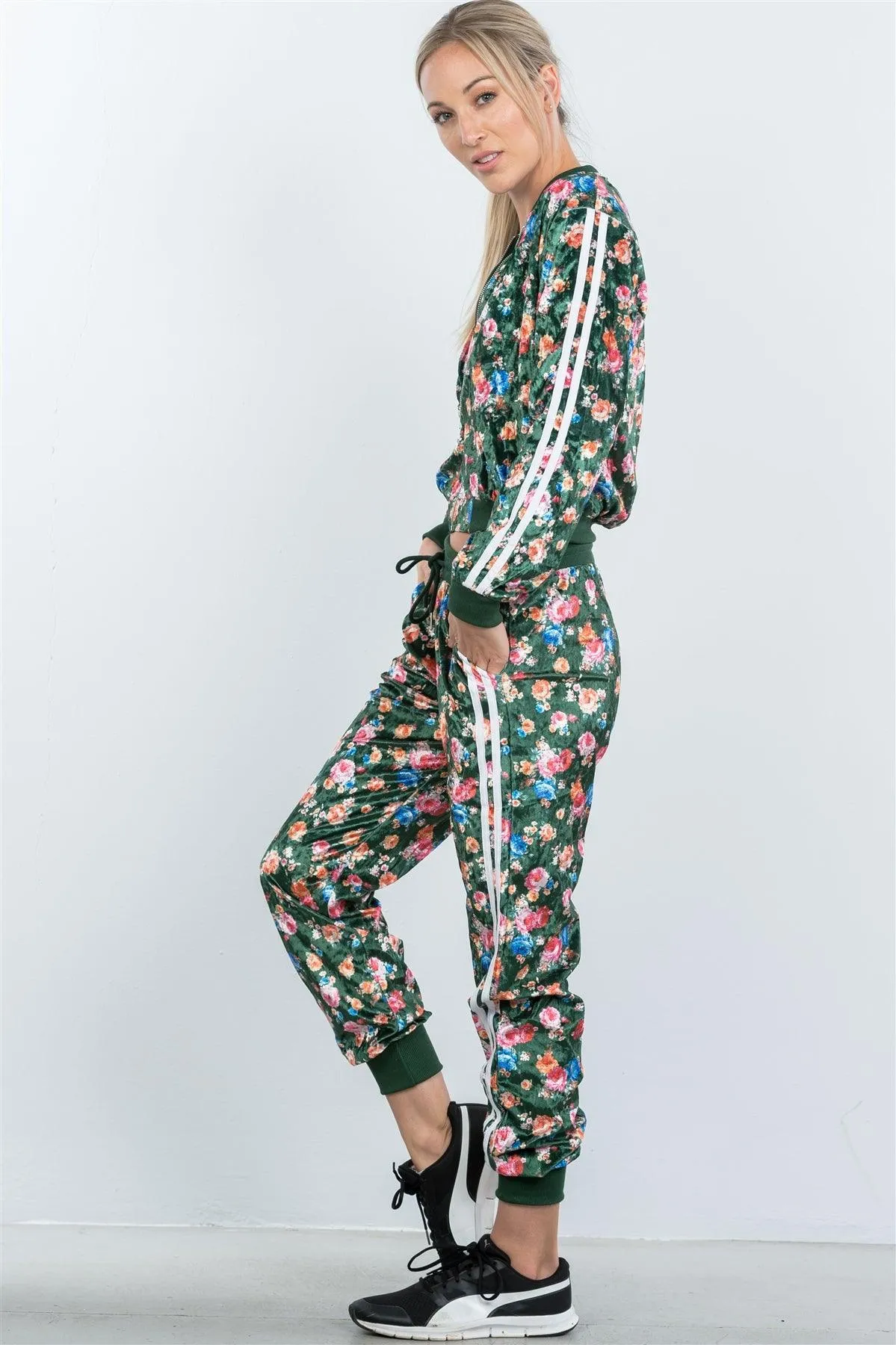 Olive Velvet Floral And Contrast Stripe Tracksuit Set /2-2-2