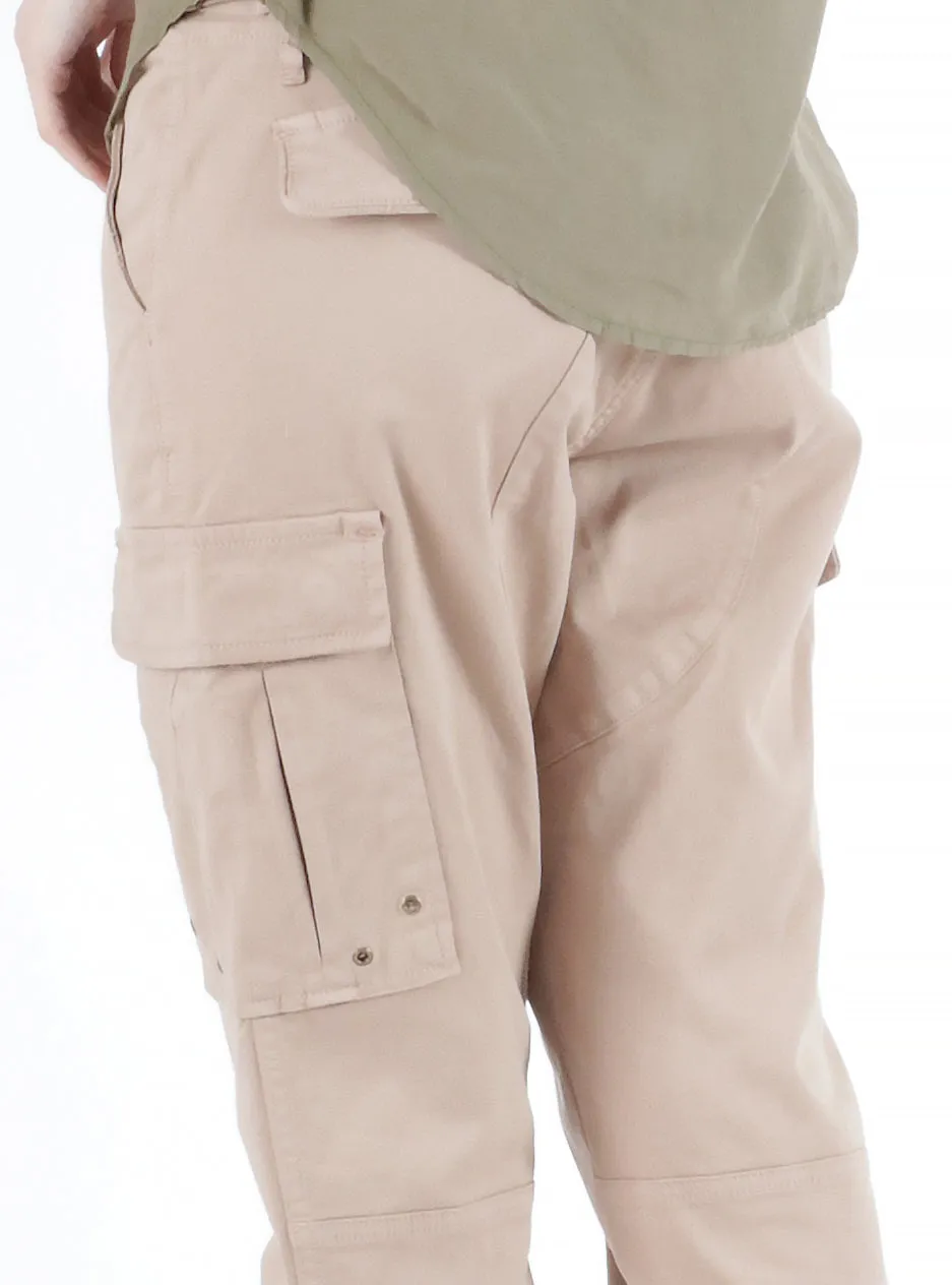 Slim Pants with cargo pockets in Brown